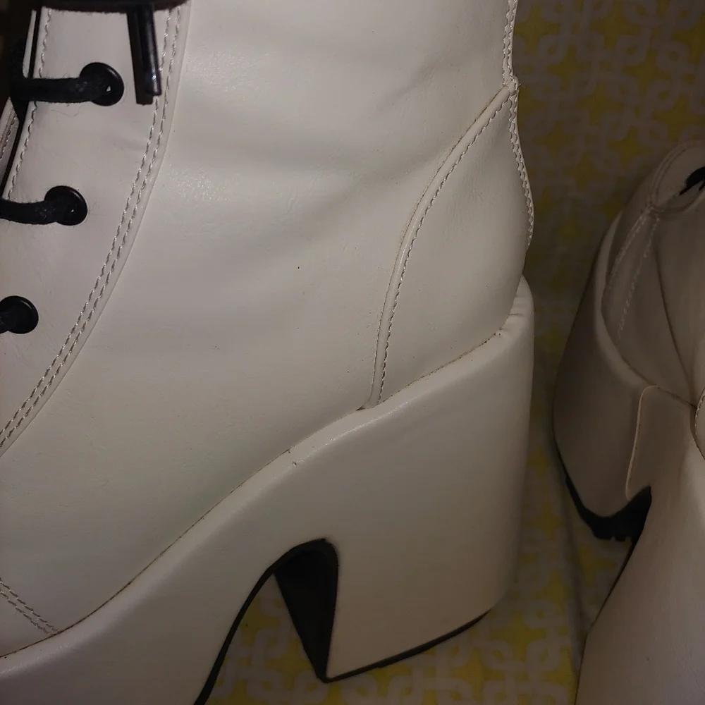 Demonia Dolls Kill White Camel Platform Lace Up Boots Booties Shoes - Picture 9 of 12